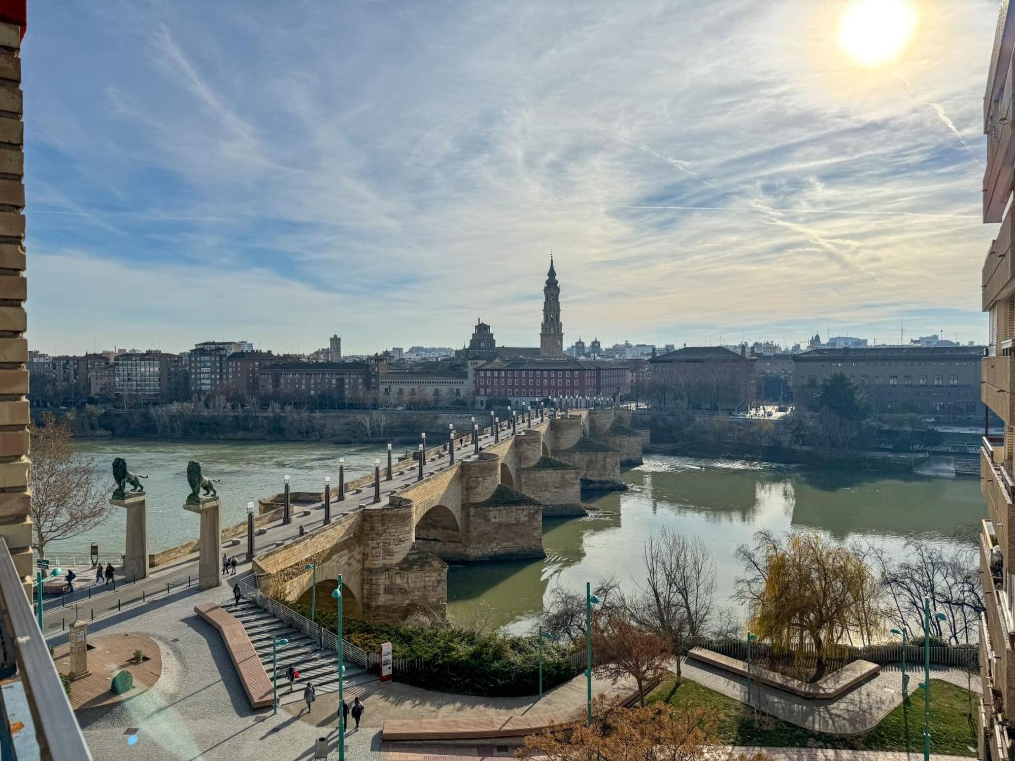 El Puente Del Pilar Comotucasa Zaragoza Eksteriør bilde