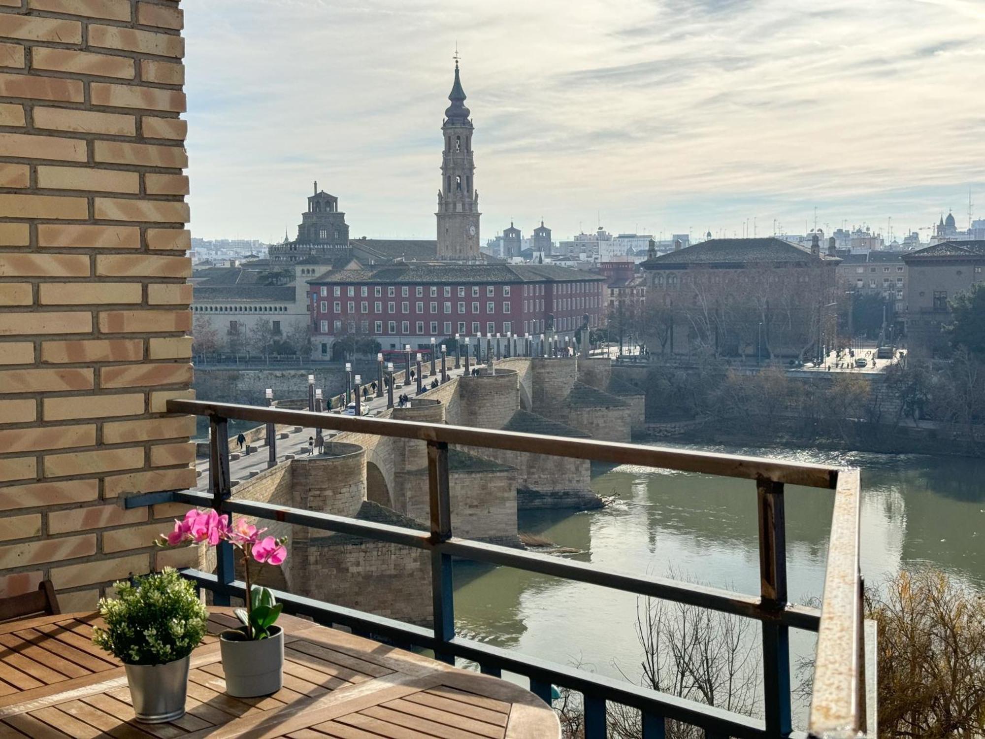 El Puente Del Pilar Comotucasa Zaragoza Eksteriør bilde